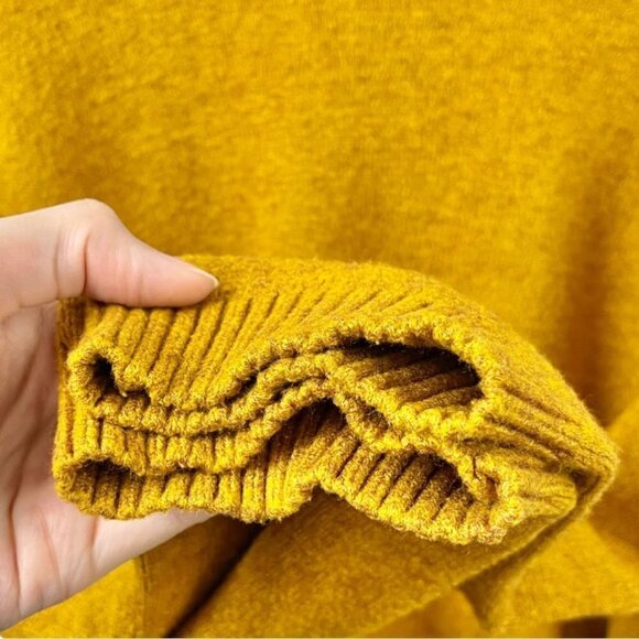 ** Molly Bracken Mustard Crew Neck Sweater w/ Velvet Arm Tie Detailing Size L/XL - Picture 6 of 8